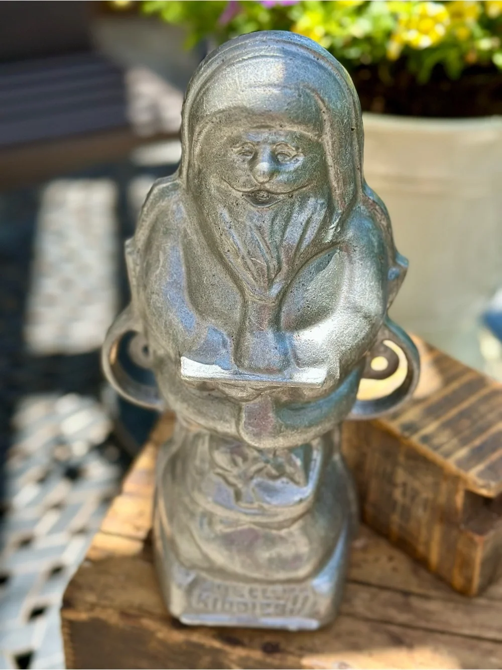 Vintage 12 inch Cast Aluminum Santa Cake Mold Hello Kiddies Christmas Bakeware